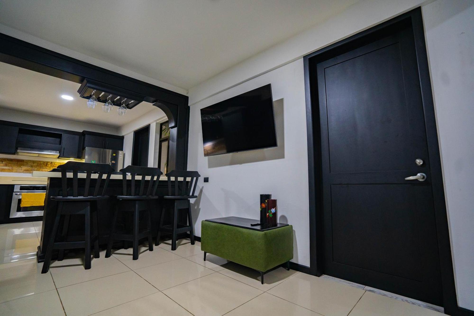 Apartamentos La Casona La Fortuna Bagian luar foto