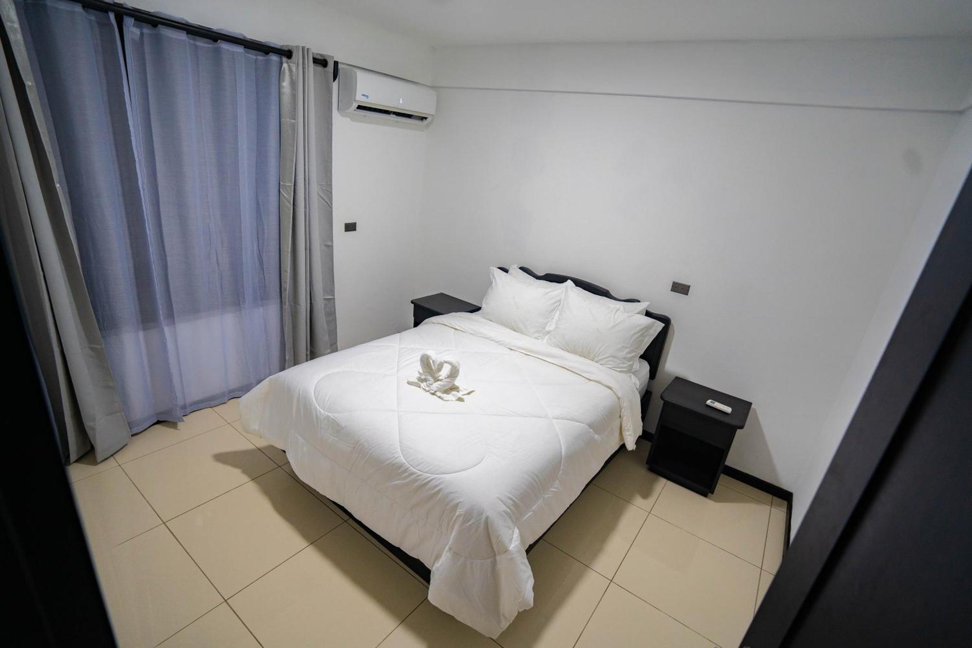 Apartamentos La Casona La Fortuna Bagian luar foto
