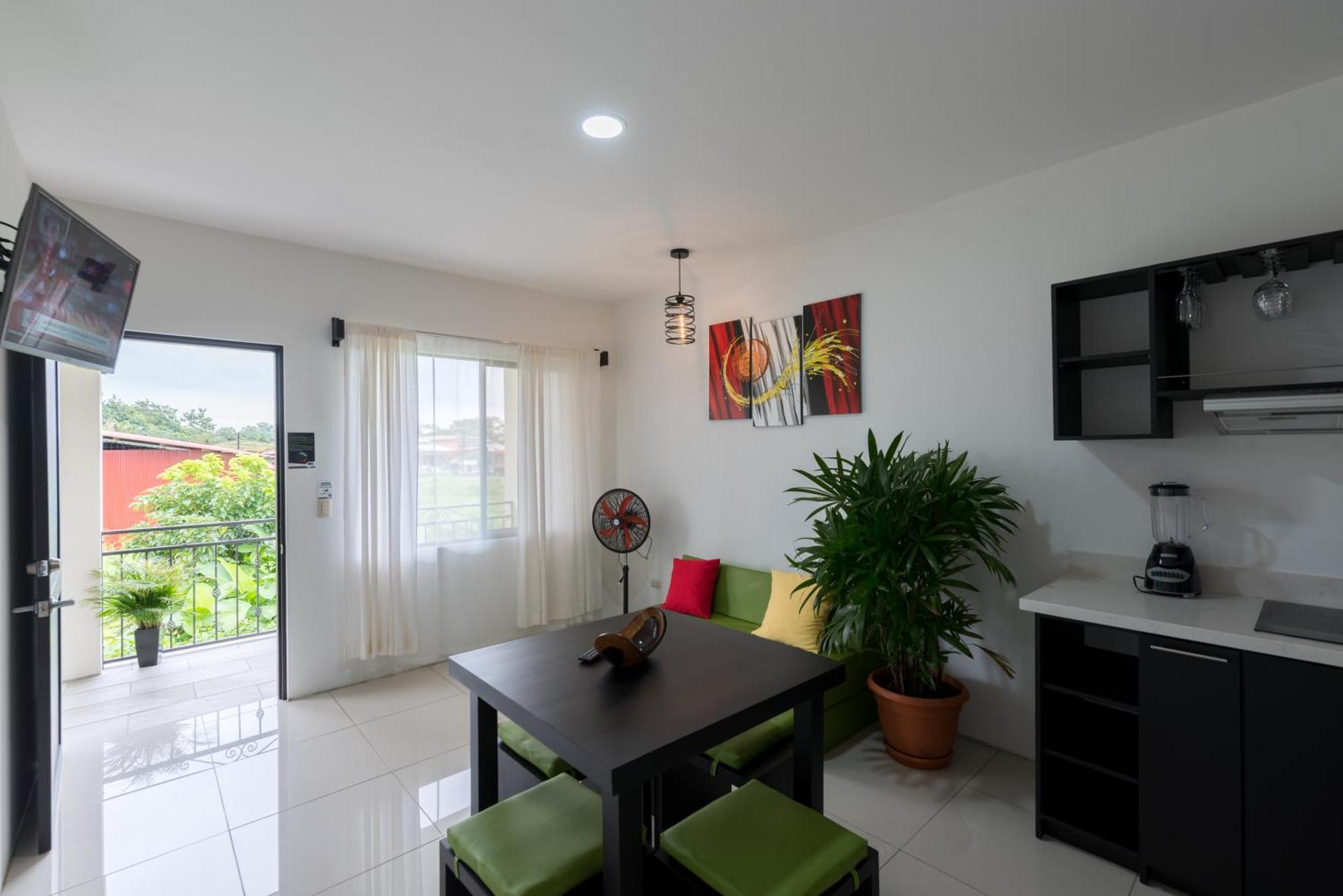 Apartamentos La Casona La Fortuna Bagian luar foto