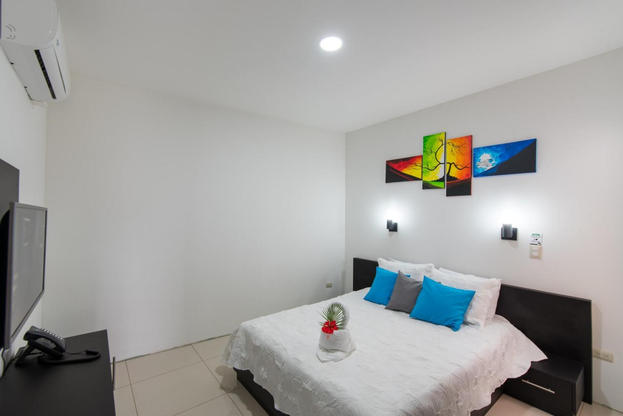 Apartamentos La Casona La Fortuna Bagian luar foto