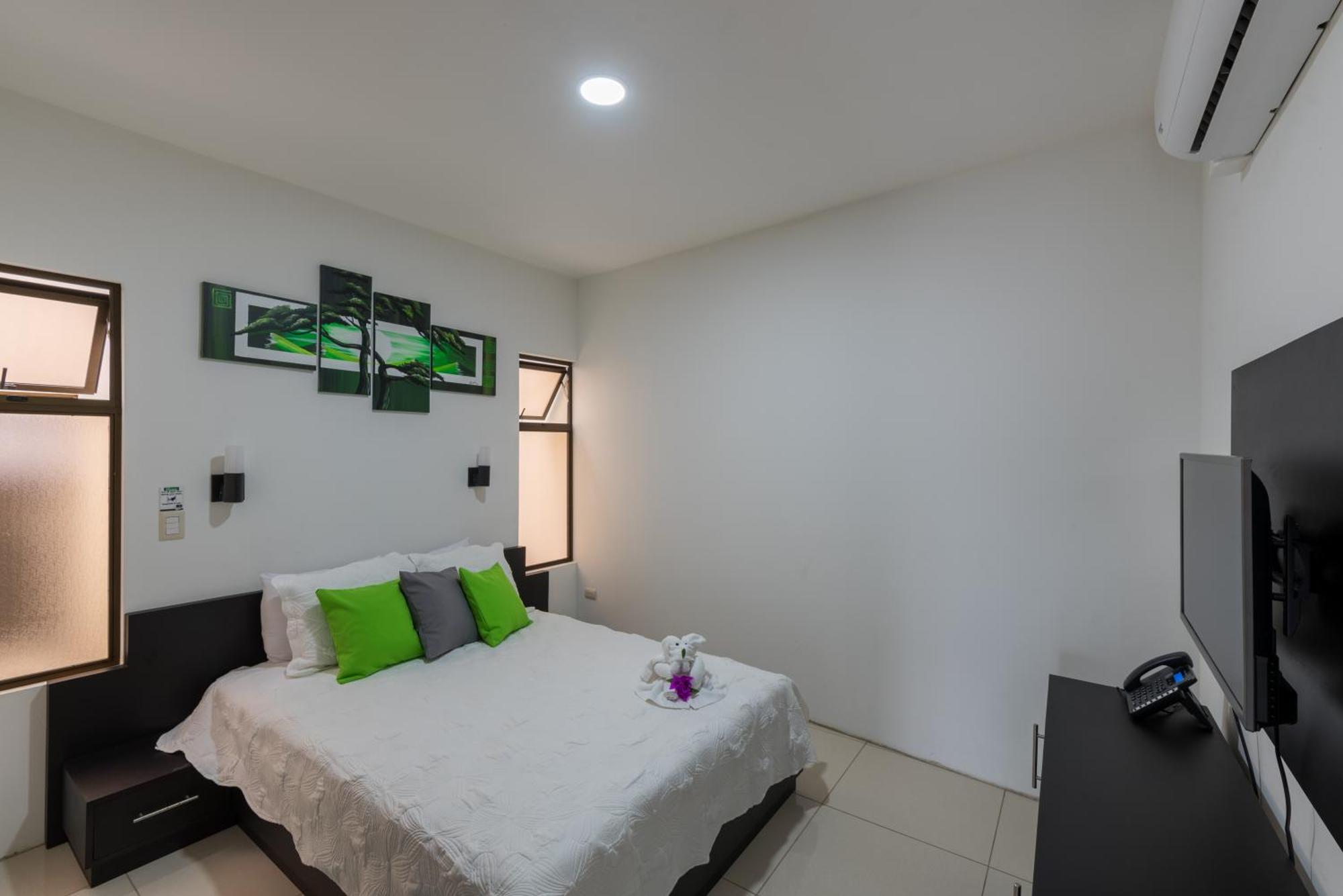 Apartamentos La Casona La Fortuna Bagian luar foto