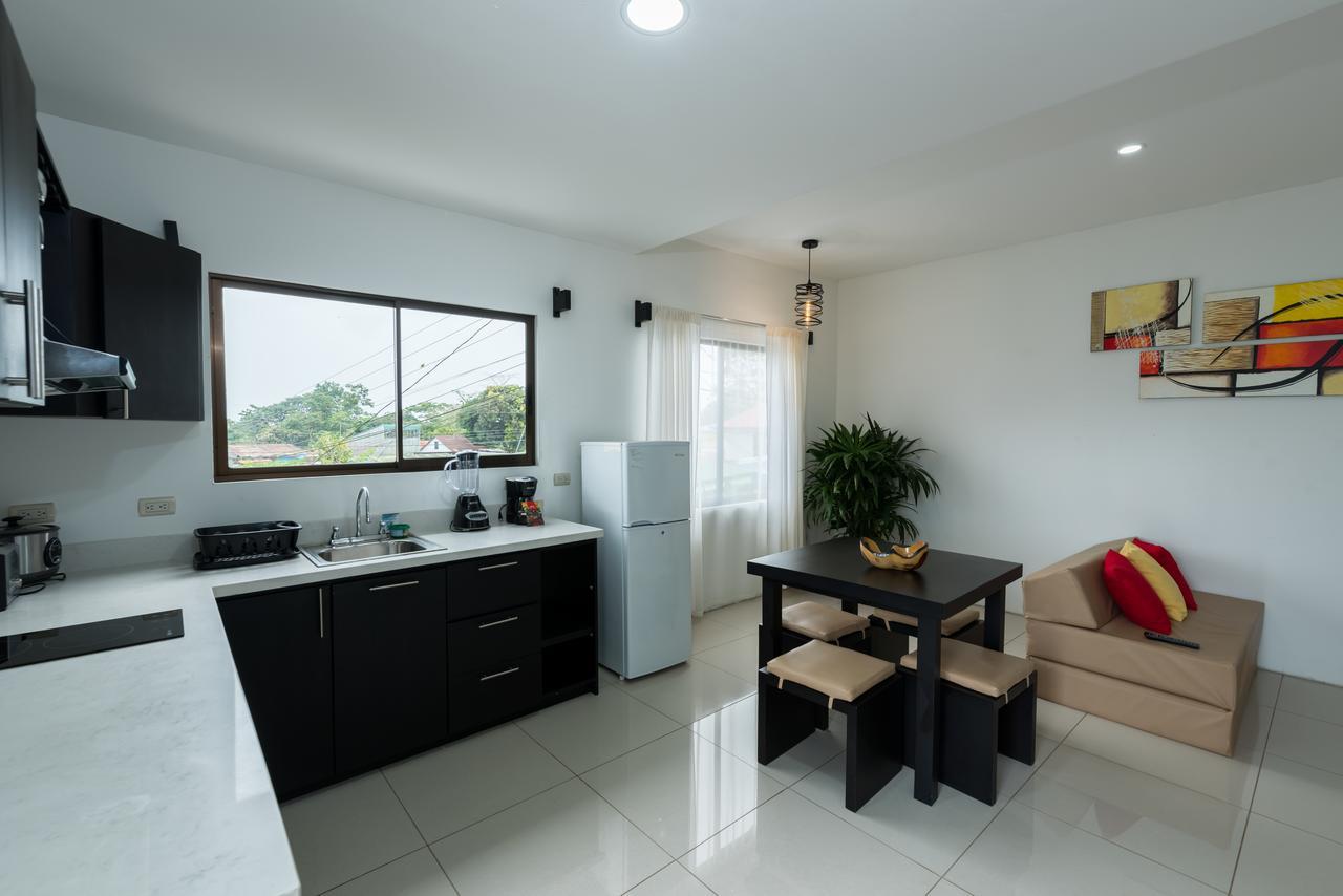Apartamentos La Casona La Fortuna Bagian luar foto